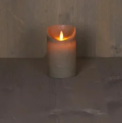 Anna's Collection LED kaars flame effect rustiek 7.5x12.5cm taupe 1 stuks