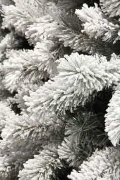 Black Box Trees Medford kunstkerstboom besneeuwd groen 155cm