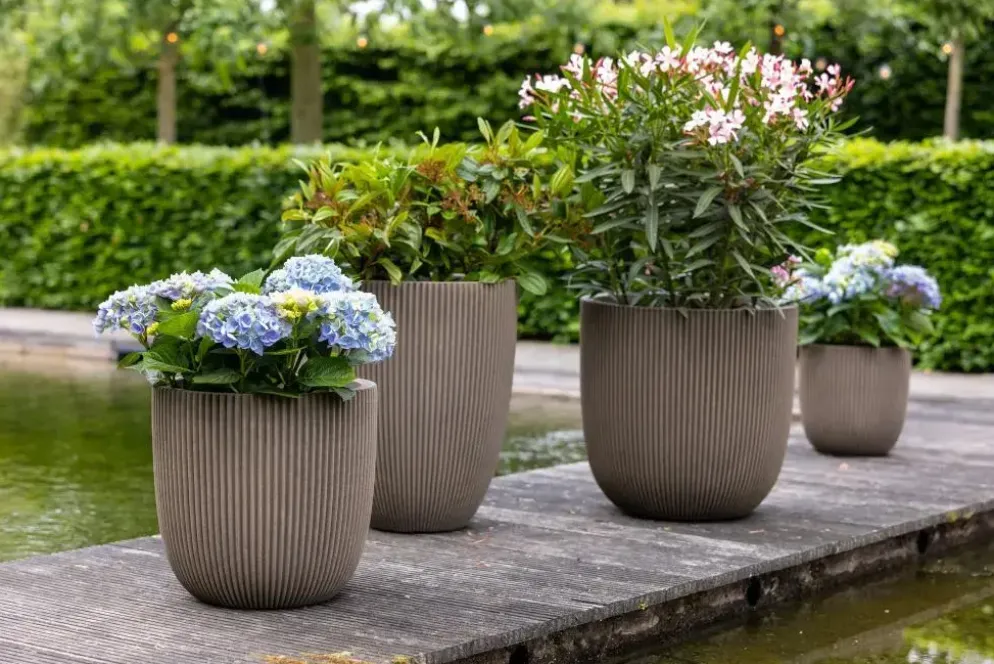 Capi nature groove nl bol bloempot 43x41 cm warme taupe