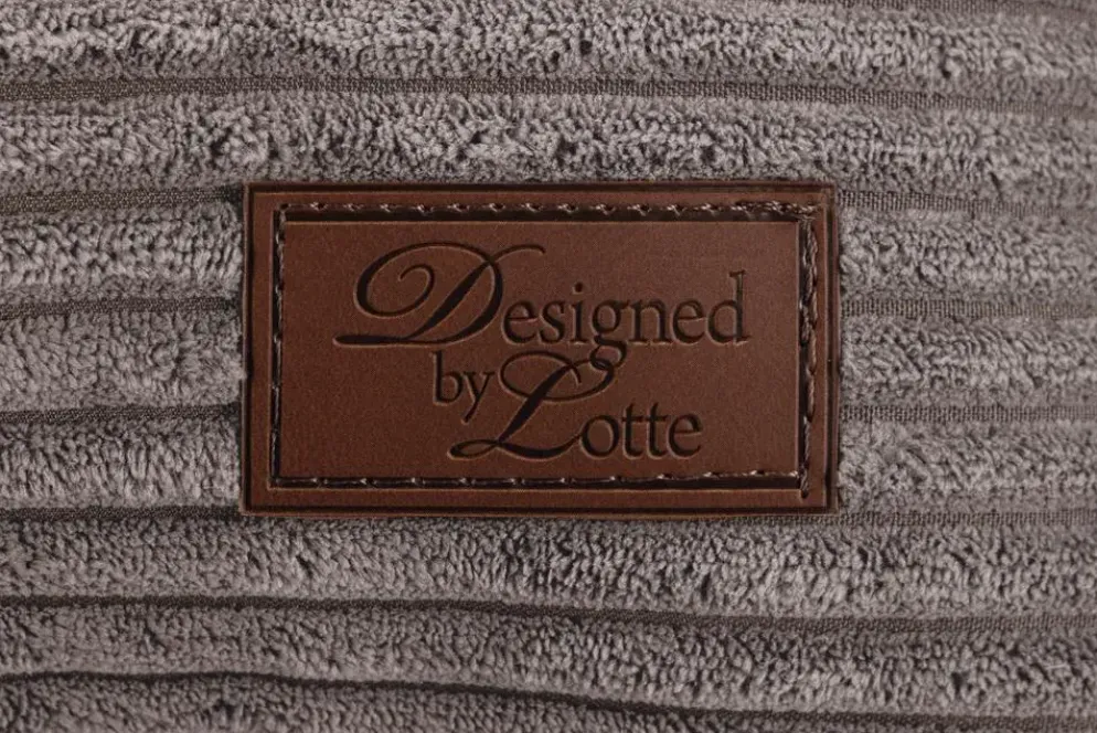 Designed by Lotte hondenkussen geribbeld bruin 70 x 55 x 15cm