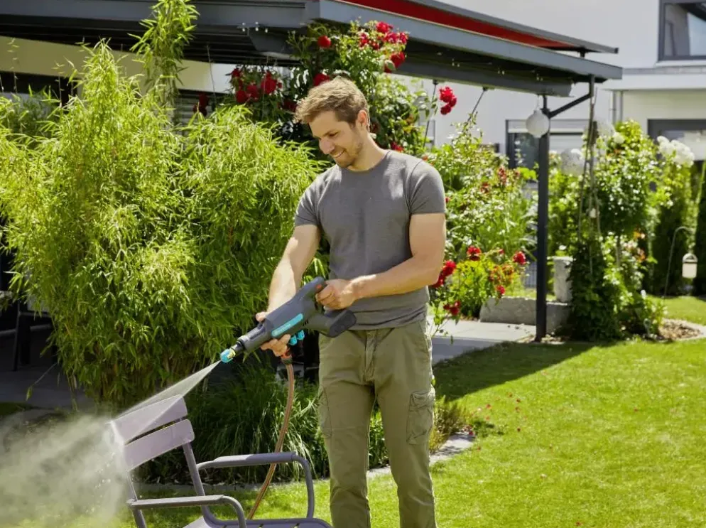 Gardena accu medium drukreiniger AquaClean kant-en-klare set