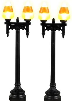 Lemax candy corn street light, set of 2, b/o (4.5v verlichte straatlantaarn Spooky Town 2023