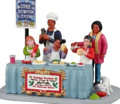 Lemax cookie decoration station kerstdorp tafereel Caddington Village 2022
