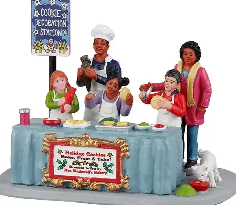 Lemax cookie decoration station kerstdorp tafereel Caddington Village 2022