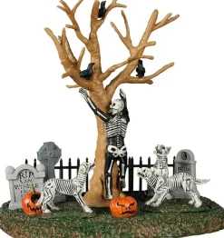 Lemax in the wrong graveyard tafereel Spooky Town 2022