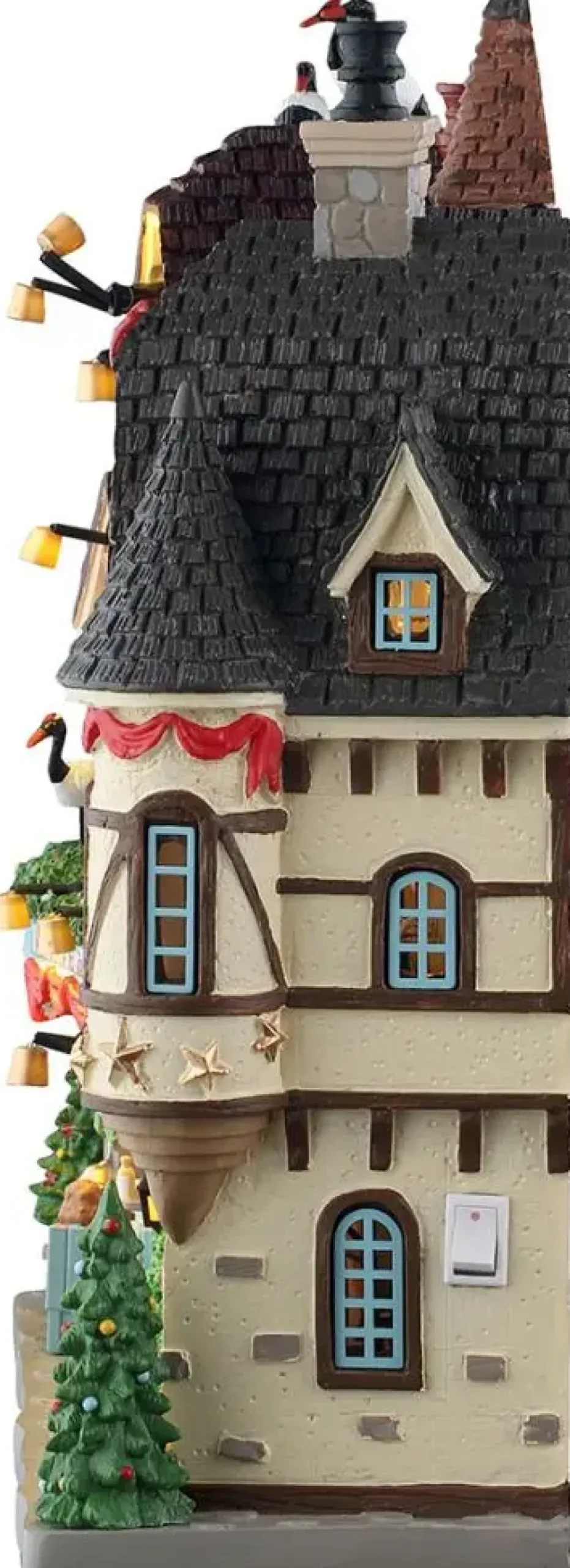 Lemax noel alsace verlichte facade Caddington Village 2025