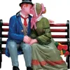 Lemax the kiss kerstdorp figuur type 3 Caddington Village 2007