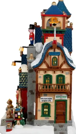 Lemax toy making school verlicht kersthuisje Santa's Wonderland 2023