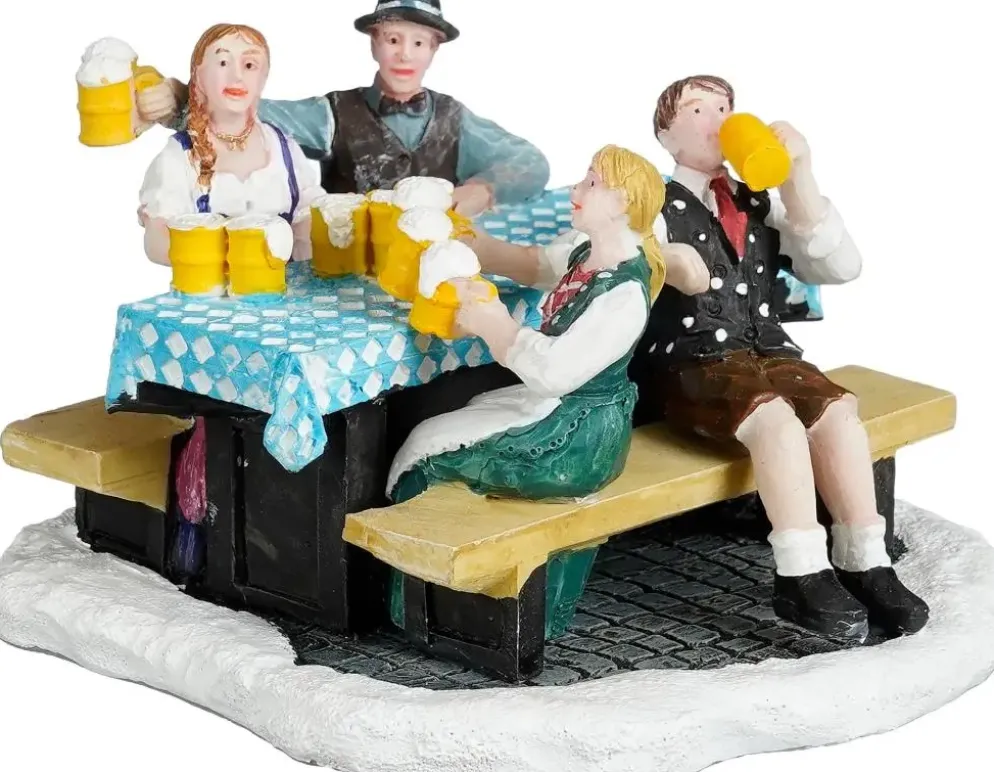 Luville Schneewald Drinking beer