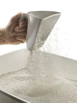 Moderna plastic kattenbakschep 'Scoop & Sift', warmgrijs