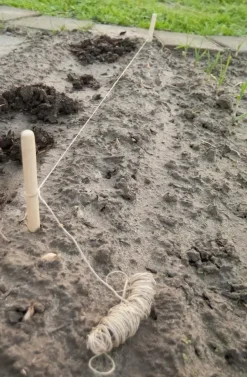 Nature Pootlijnset met 2 houten stokken en 20m touw.