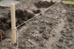 Nature Pootlijnset met 2 houten stokken en 20m touw.