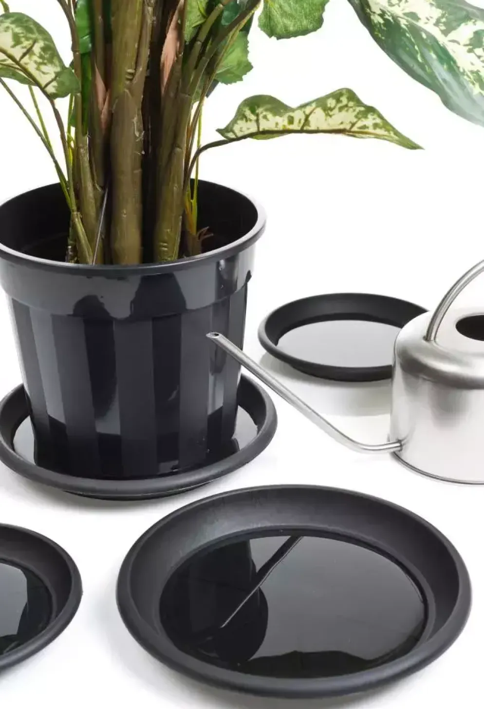 Nature Waterschotel 17 cm zwart