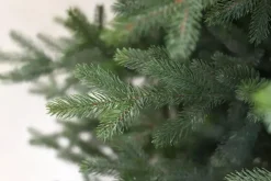 Our Nordic Christmas Göteborg grote kunstkerstboom met houten voet 274cm groen