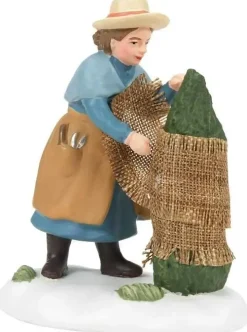 Preparing for the Frost - Dickens Village