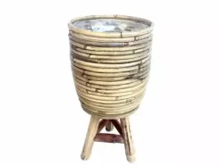 Rotan plantenmand met plastic op poten grijs 18x28cm