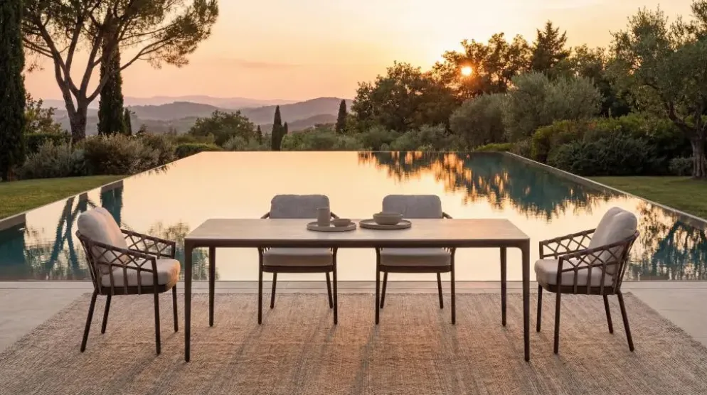 Tierra Outdoor dining tuintafel elegante 219x92x74cm chocolat