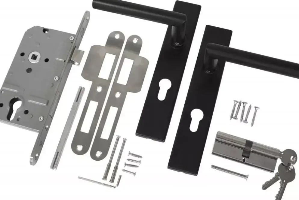 Woodvision RVS luxe deurbeslagset zwart gecoat. SKG keurmerk met slotkast, cilinder en slot.